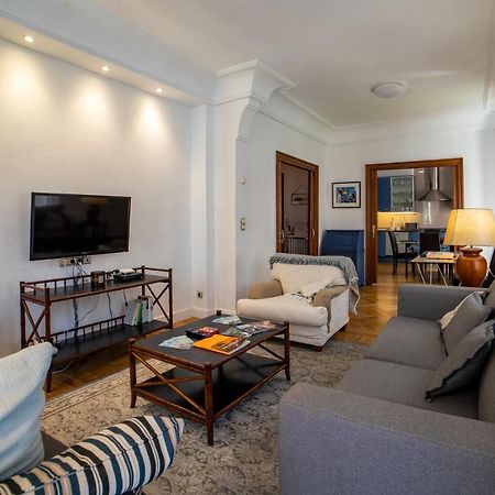 La Concha Cozy Balcony Apartment By Cisan Rentals San Sebastián Exteriör bild