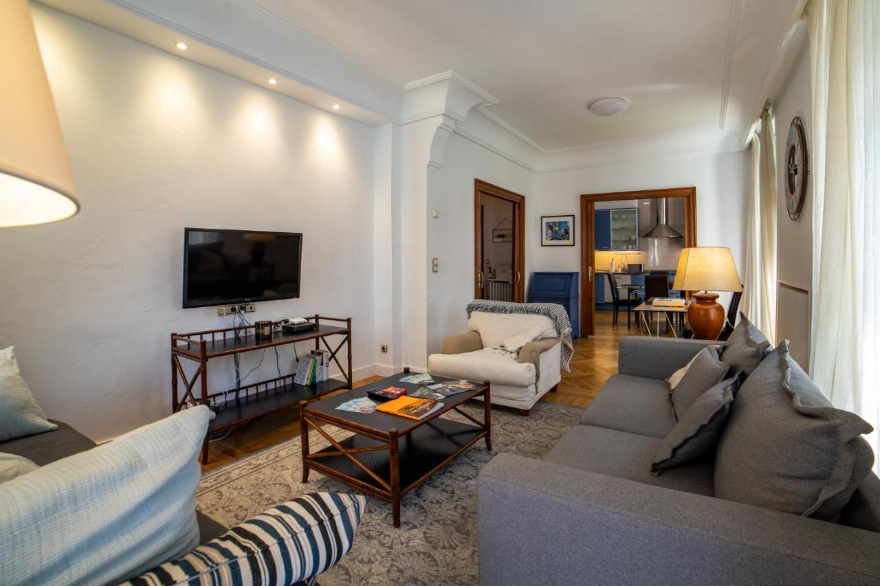 La Concha Cozy Balcony Apartment By Cisan Rentals San Sebastián Exteriör bild