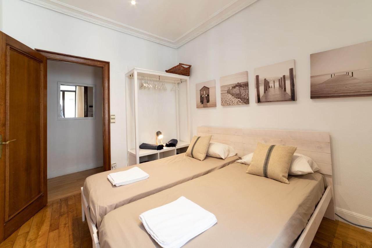 La Concha Cozy Balcony Apartment By Cisan Rentals San Sebastián Exteriör bild