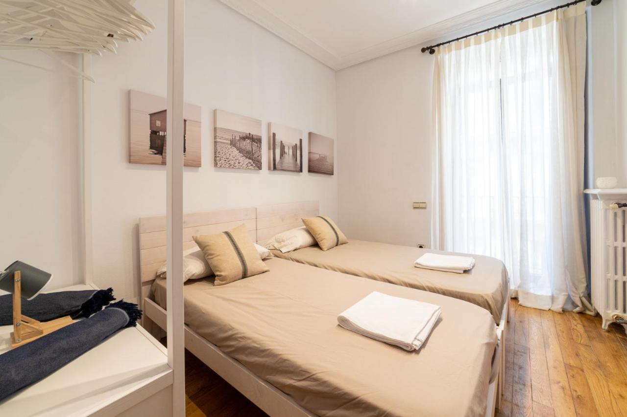 La Concha Cozy Balcony Apartment By Cisan Rentals San Sebastián Exteriör bild